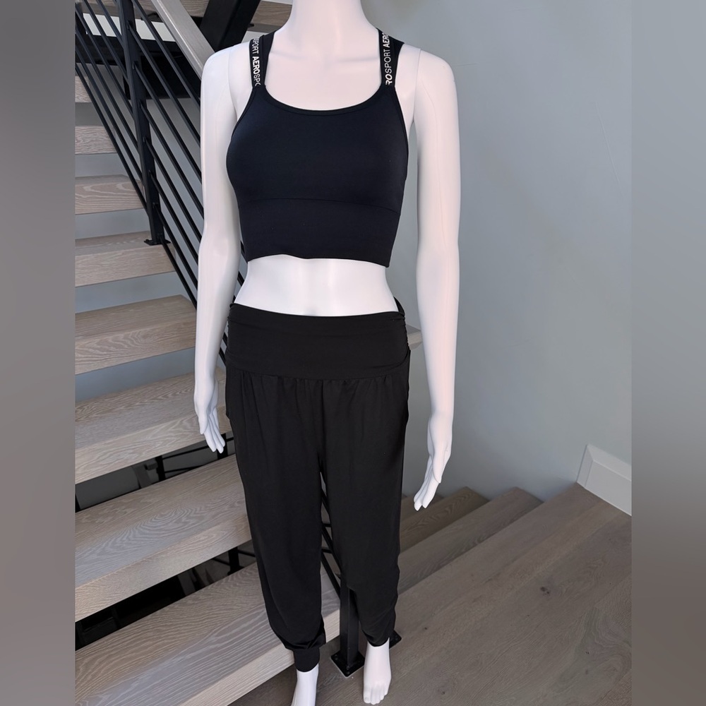 New Workout Yoga Fitness Gym Luoungewear Black Sports Bra and Joggers Set size S